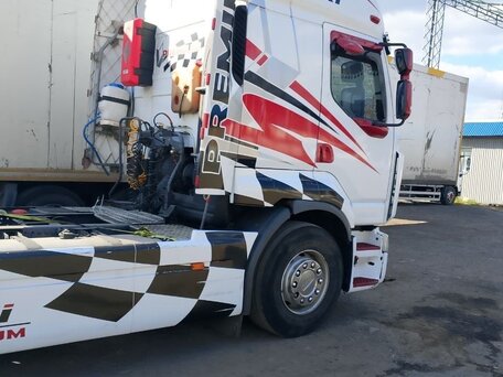 2011 Renault Premium, белый, 8730000 рублей, вид 2