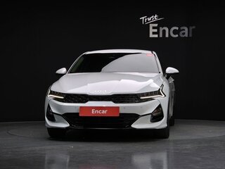 2023 Kia K5 III, белый, 2190000 рублей, вид 2