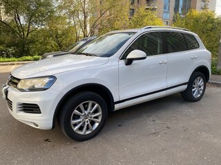2012 Volkswagen Touareg II, белый, 1680000 рублей, вид 4