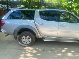 2007 Mitsubishi L200 IV, серебристый, 900000 рублей, вид 3