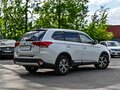 2018 Mitsubishi Outlander III Рестайлинг 2, белый - вид 1