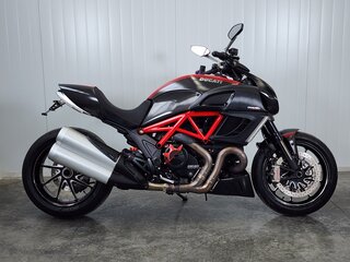 Ducati Diavel Carbon