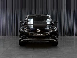 2016 Volkswagen Touareg II Рестайлинг, чёрный, 3099000 рублей, вид 3