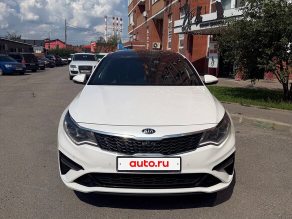 2018 Kia Optima IV Рестайлинг, белый - вид 2