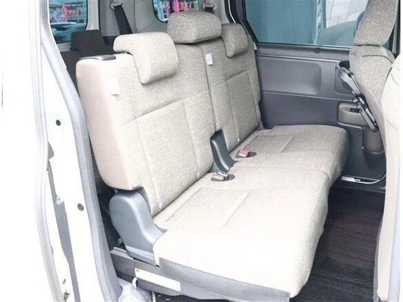 2022 Toyota Sienta III, белый, 1091027 рублей - вид 23