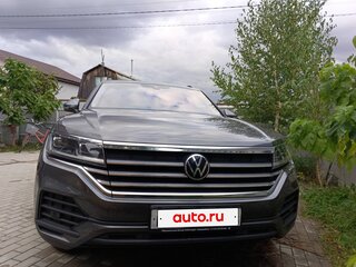 2021 Volkswagen Touareg III, серый, 7200000 рублей, вид 1