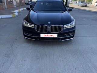 2017 BMW 7 серии Long 730Ld xDrive VI (G11/G12), чёрный, 2820000 рублей, вид 3