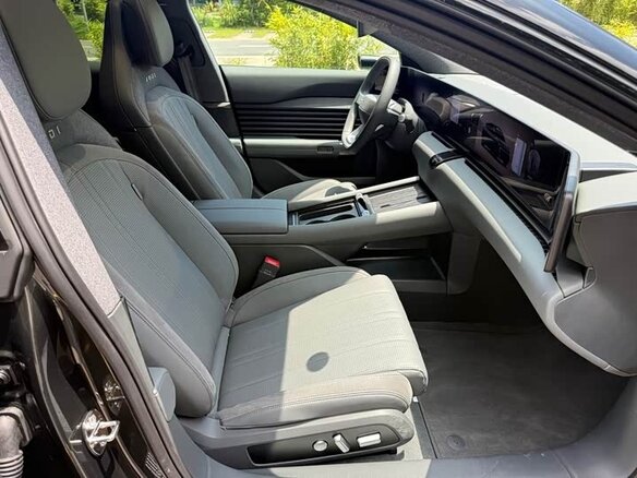 2025 Audi E5 83 kWh, чёрный, 7527315 рублей - вид 13