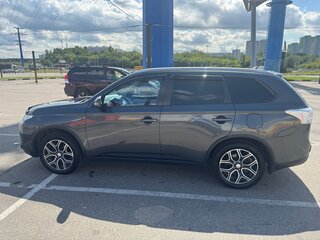 2014 Mitsubishi Outlander III Рестайлинг, серый, 1430000 рублей, вид 4