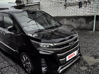 2018 Toyota Noah III (R80) Рестайлинг, чёрный, 3000000 рублей, вид 1