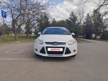 2013 Ford Focus III, белый, 800000 рублей, вид 3