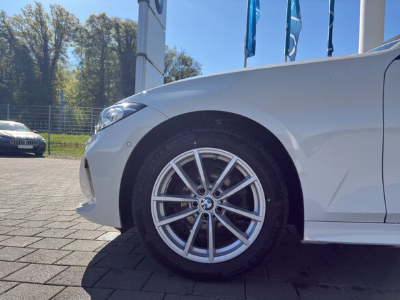 2025 BMW 3 серии 318i VII (G2x) Рестайлинг 2, белый, 3667183 рублей - вид 11