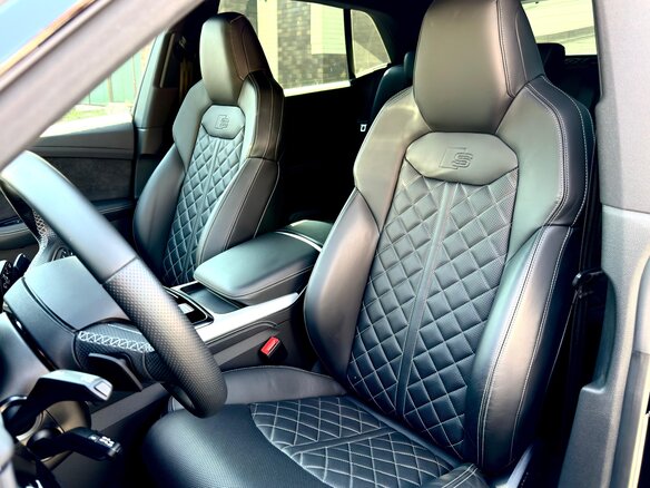 2021 Audi Q8 55 TFSI I (4M), чёрный, 8499000 рублей - вид 11