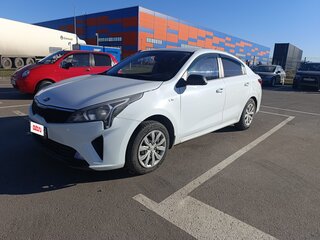 2020 Kia Rio IV, белый, 1000050 рублей, вид 1