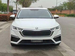2022 Skoda Octavia IV (A8), белый, 1930000 рублей, вид 2