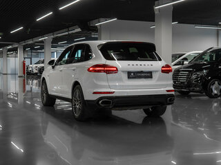 2017 Porsche Cayenne Diesel II Рестайлинг (958), белый, 4200000 рублей, вид 4