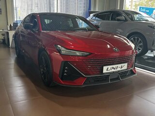 2025 Changan UNI-V I, красный, 3479900 рублей, вид 3