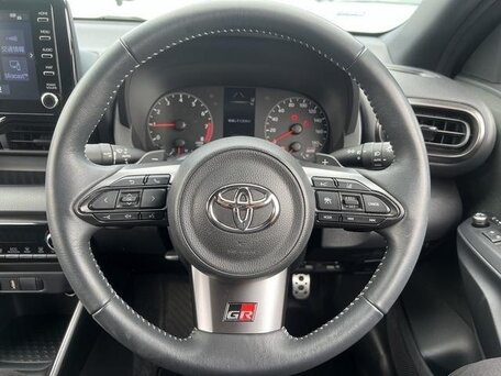 2021 Toyota Yaris GR RS IV, белый, 1278000 рублей, вид 5