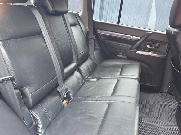 2011 Mitsubishi Pajero IV Рестайлинг 1, серебристый, 2100000 рублей - вид 24