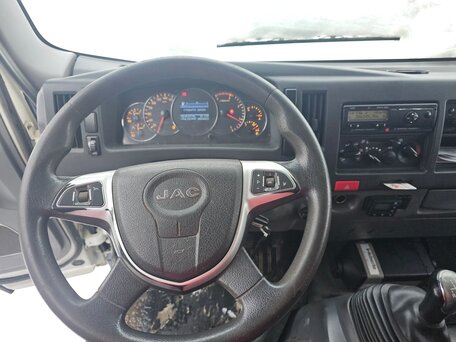 2017 JAC N120, белый, 1550000 рублей, вид 5