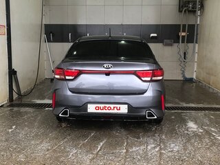 2021 Kia Rio IV Рестайлинг, серый, 1480000 рублей, вид 3