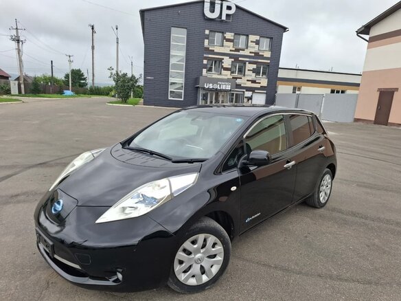 2013 Nissan Leaf (EM57) I (ZE0/AZE0), чёрный, 750000 рублей