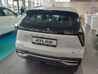 2026 Geely Atlas II, белый, 3449990 рублей, вид 4