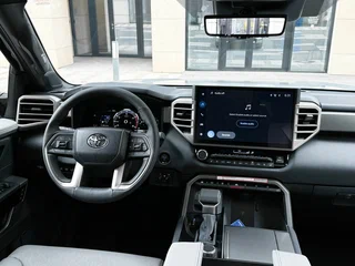 2025 Toyota Sequoia III, серебристый, 13490000 рублей, вид 2