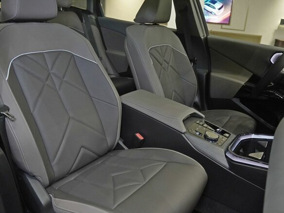 2025 BMW X3 Long 30L xDrive IV (G45/G48), серый, 7200000 рублей - вид 10