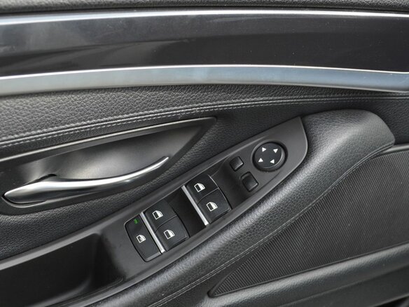 2012 BMW 5 серии 528i xDrive VI (F10/F11/F07), белый - вид 11