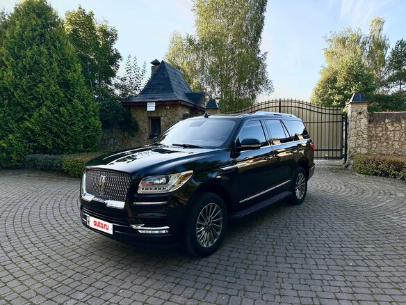 2018 Lincoln Navigator IV, чёрный, 6500000 рублей - вид 2
