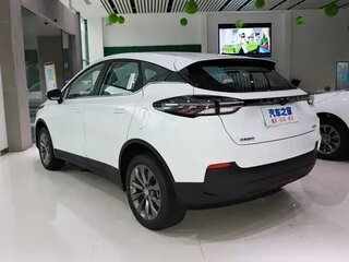 2026 Geely Geometry M6 53 kWh, серый, 3995033 рублей, вид 5