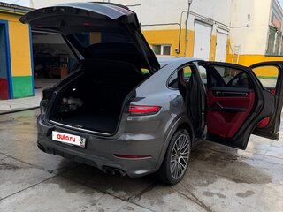 2020 Porsche Cayenne Coupé III, серый, 6800000 рублей, вид 2