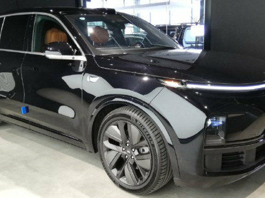 2024 Li Auto (Lixiang) L9 52.3 kWh I Рестайлинг, чёрный, 8925000 рублей - вид 9