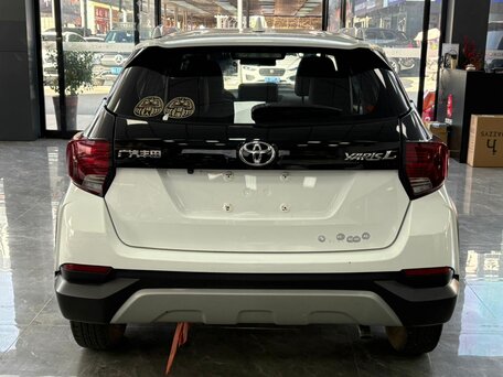 2021 Toyota Yaris Cross I, белый, 1480000 рублей, вид 4