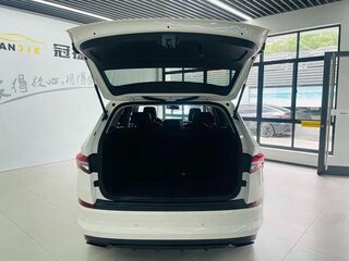 2024 Skoda Kodiaq I Рестайлинг, белый, 3400000 рублей, вид 5