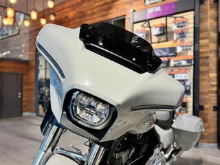 2025 Harley-Davidson Street Glide, серый, 3950000 рублей, вид 2