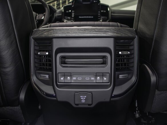 2026 Ram 1500 Crew Cab eTorque V Рестайлинг, серебристый, 11300000 рублей - вид 31
