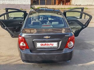 2014 Chevrolet Aveo II, чёрный, 650000 рублей, вид 3