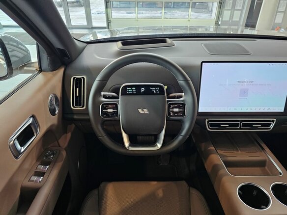 2025 Li Auto (Lixiang) L9 52.3 kWh I Рестайлинг, чёрный - вид 12