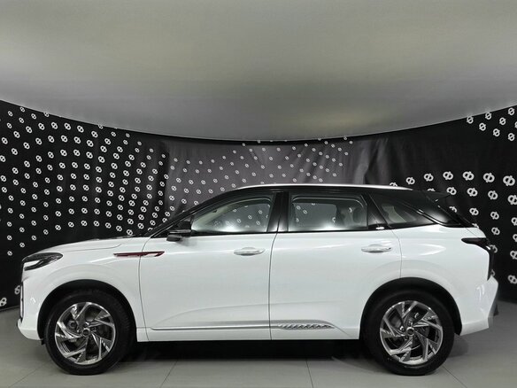 2025 Hongqi HS3, белый, 2480000 рублей - вид 2