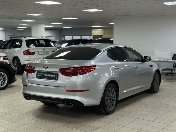 2015 Kia Optima III Рестайлинг, серебристый, 995000 рублей - вид 3