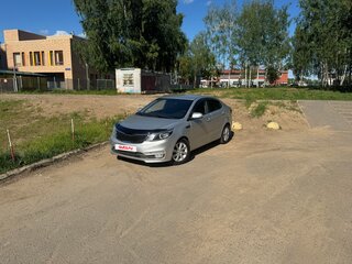 2015 Kia Rio III Рестайлинг, серебристый, 988888 рублей, вид 2