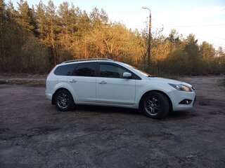 2010 Ford Focus II Рестайлинг, белый, 665000 рублей, вид 4