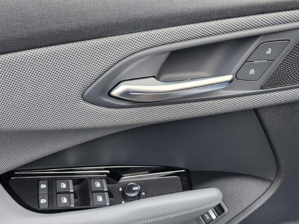 2025 Audi Q3 TDI III (FJ), зелёный, 8390000 рублей - вид 15