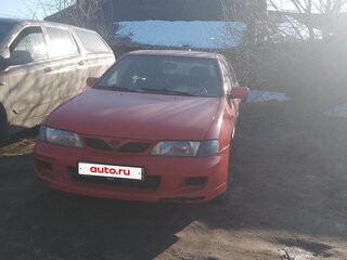 1998 Nissan Almera I (N15), красный, 260000 рублей, вид 1