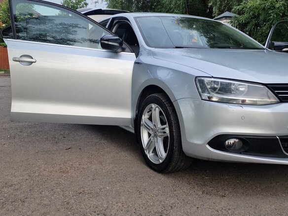 2013 Volkswagen Jetta VI, серебристый, 970000 рублей - вид 6