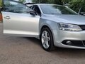 2013 Volkswagen Jetta VI, серебристый, 970000 рублей - вид 6