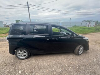 2018 Toyota Sienta II Рестайлинг, чёрный, 1550000 рублей, вид 5