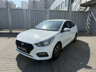 2017 Hyundai Solaris II, белый, 825000 рублей, вид 1